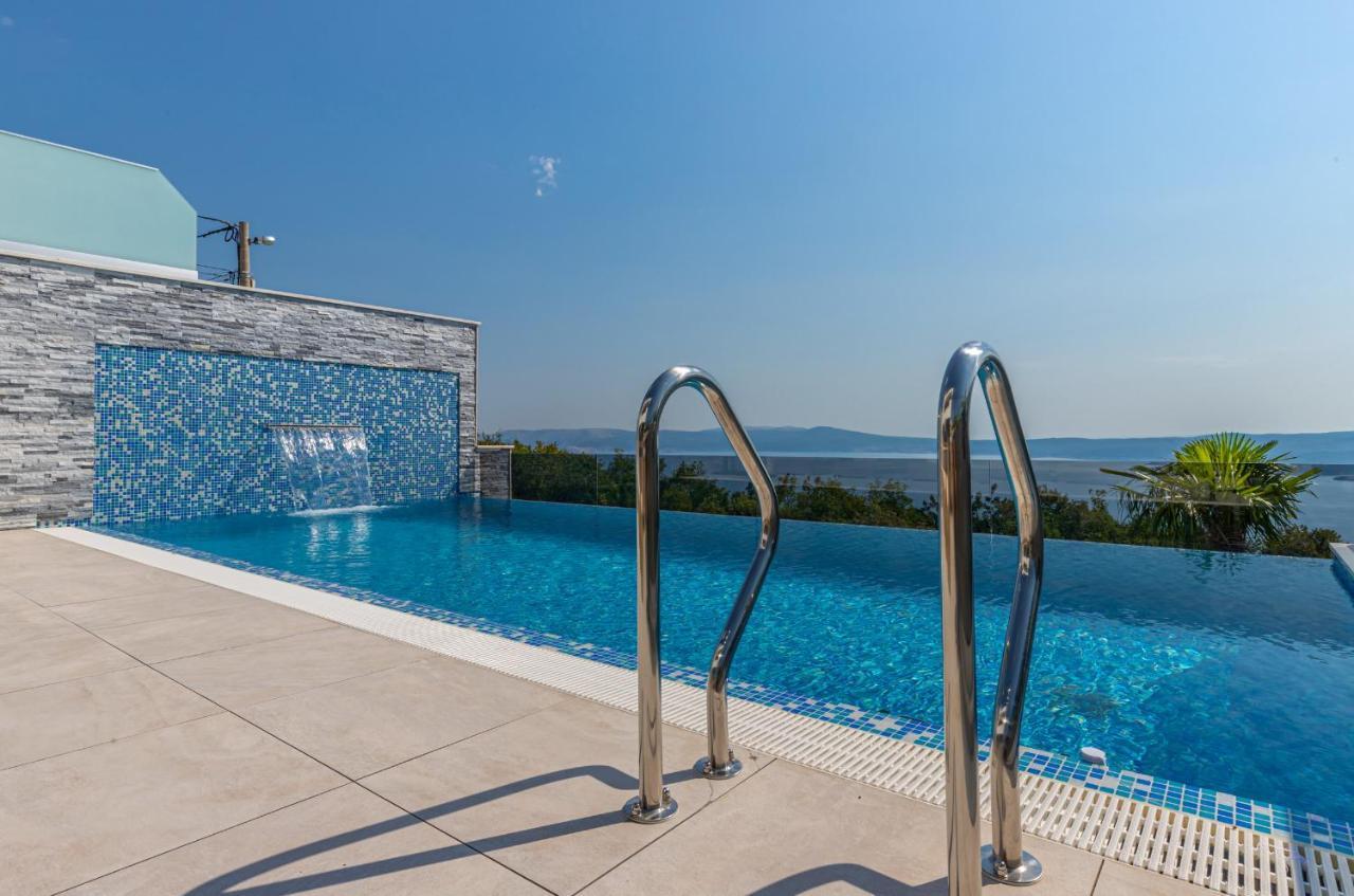 Luxury Villa Lorena With Heated Pool, Jacuzzi,Sauna And Seaview Crikvenica Exterior foto